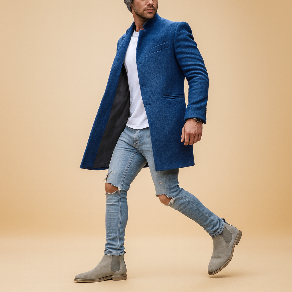 Men’s casual winter coat with relaxed fit and insulated lining, designed for comfort and warmth during autumn and winter days.