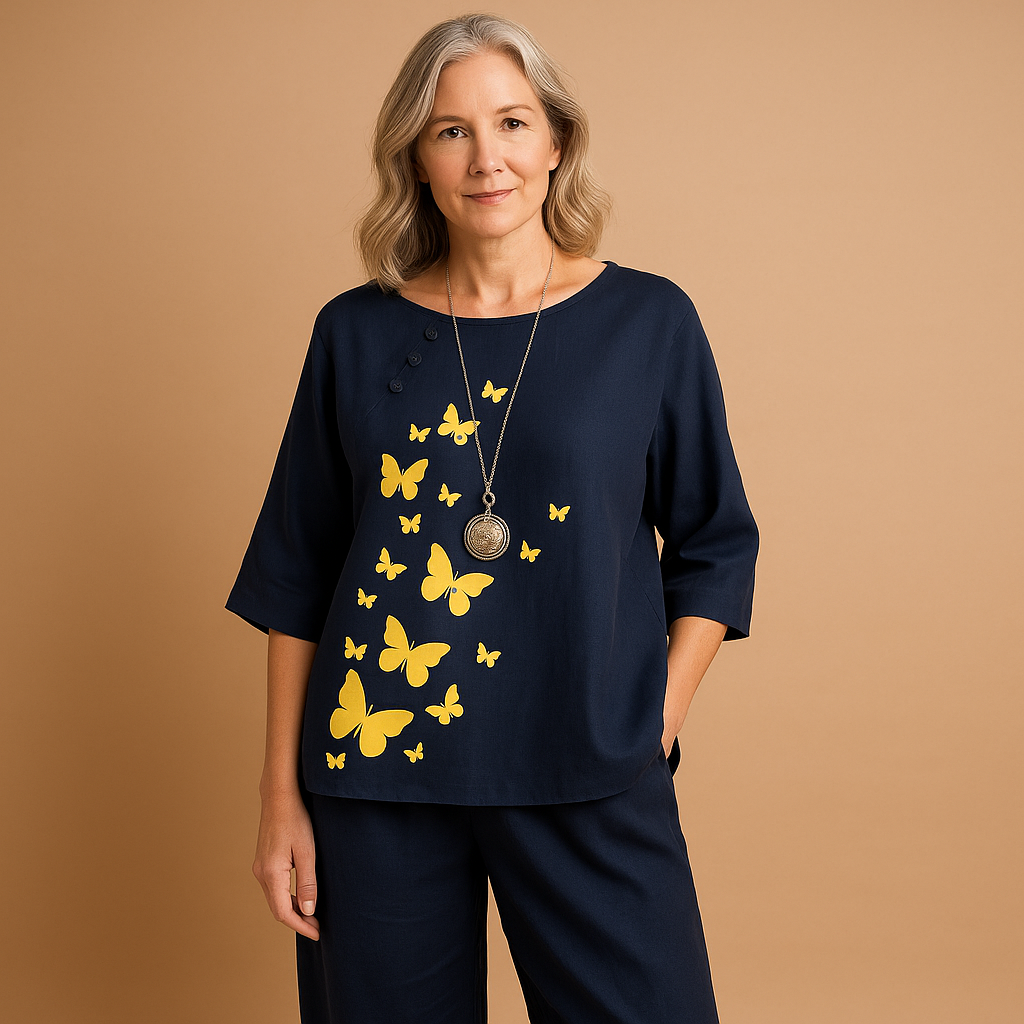 Light two-piece casual set for women with loose fit and timeless design, ideal for warm spring and summer days.