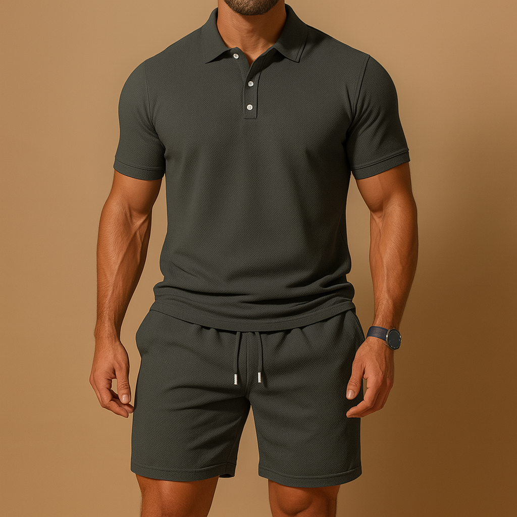 Men’s summer polo set with solid-color shirt, drawstring detail, and relaxed fit. Breathable and stylish, ideal for sports, leisure, and summer days.