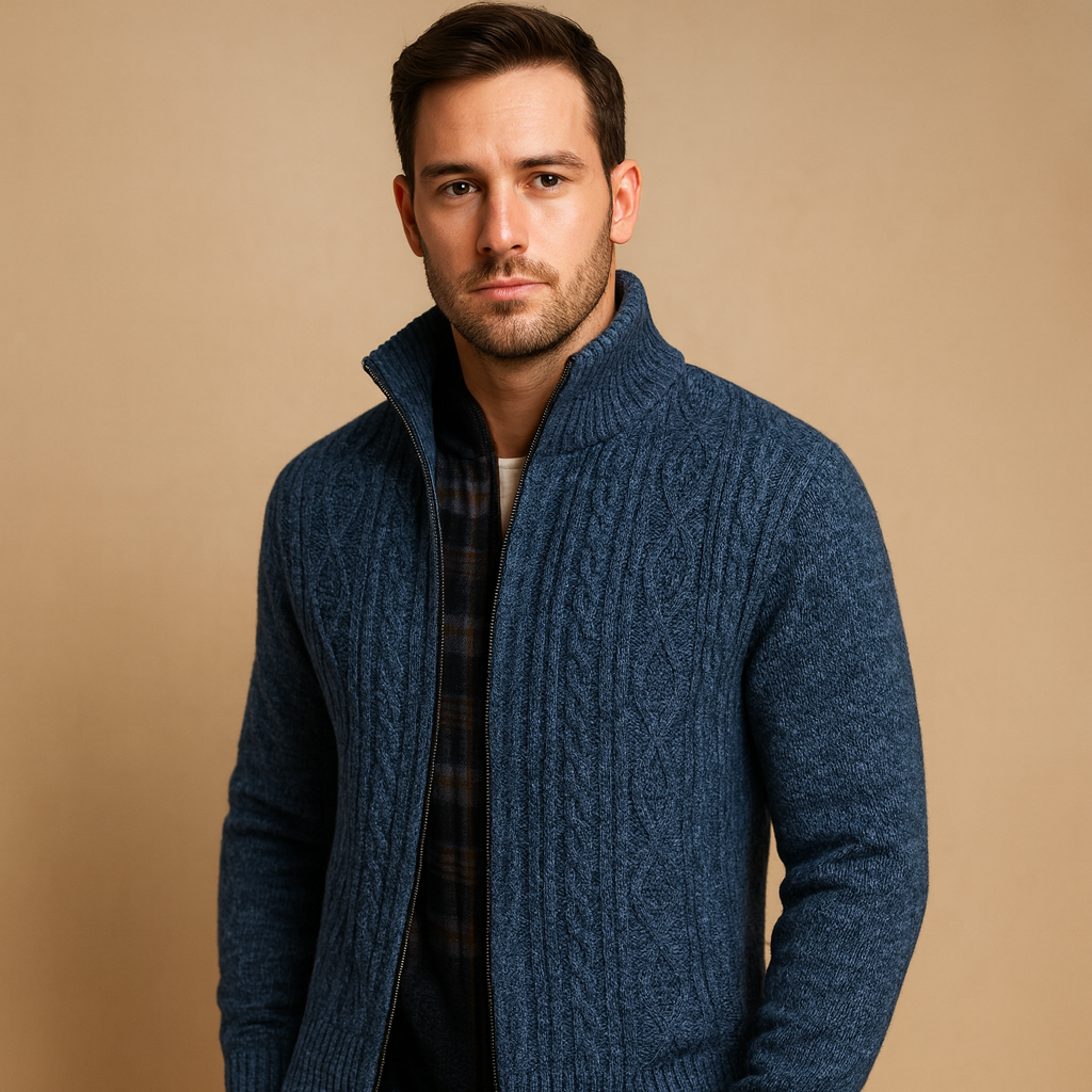 Men’s cable-knit sweater with a soft check-lined interior, designed for warmth and versatile outfits during autumn and winter.