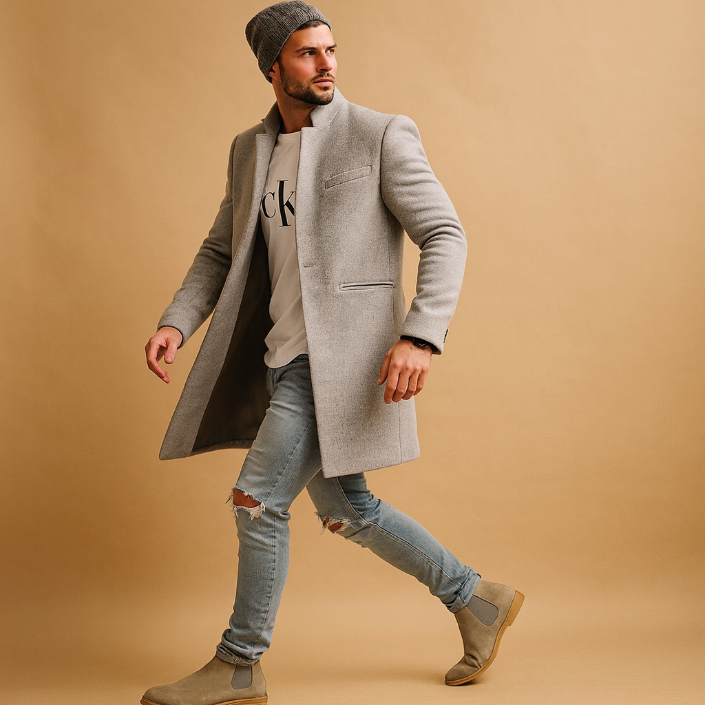 Men’s casual winter coat with relaxed fit and insulated lining, designed for comfort and warmth during autumn and winter days.