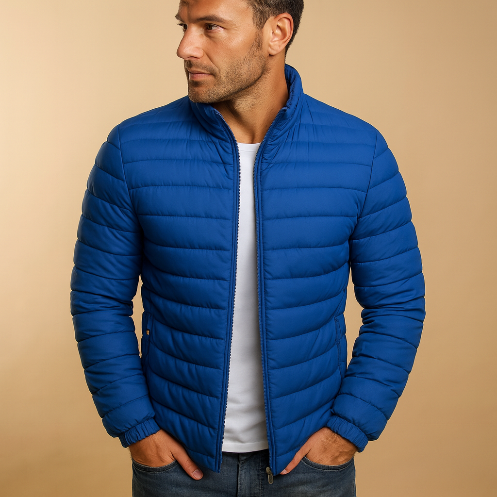 Men’s hooded puffer jacket with classic design, offering excellent warmth and wind protection. Perfect for everyday winter wear and outdoor activities.