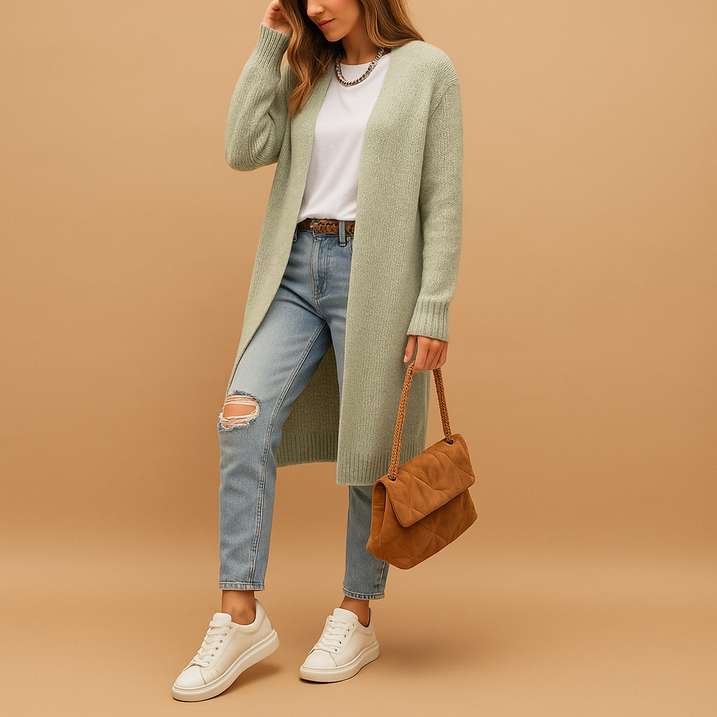 Women’s knitted cardigan with relaxed fit, open front, and breathable fabric, perfect for layering in winter and transitional seasons.