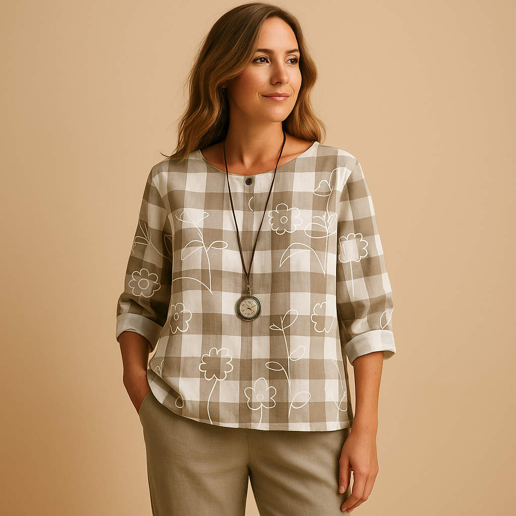 Light two-piece casual set for women with loose fit and timeless design, ideal for warm spring and summer days.
