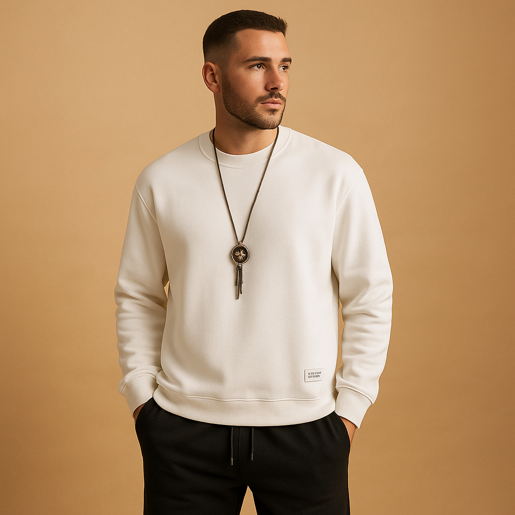 Men’s jogging set with sweater and jogger jeans. Relaxed fit and modern design, perfect for casual wear, light activities, and everyday comfort.