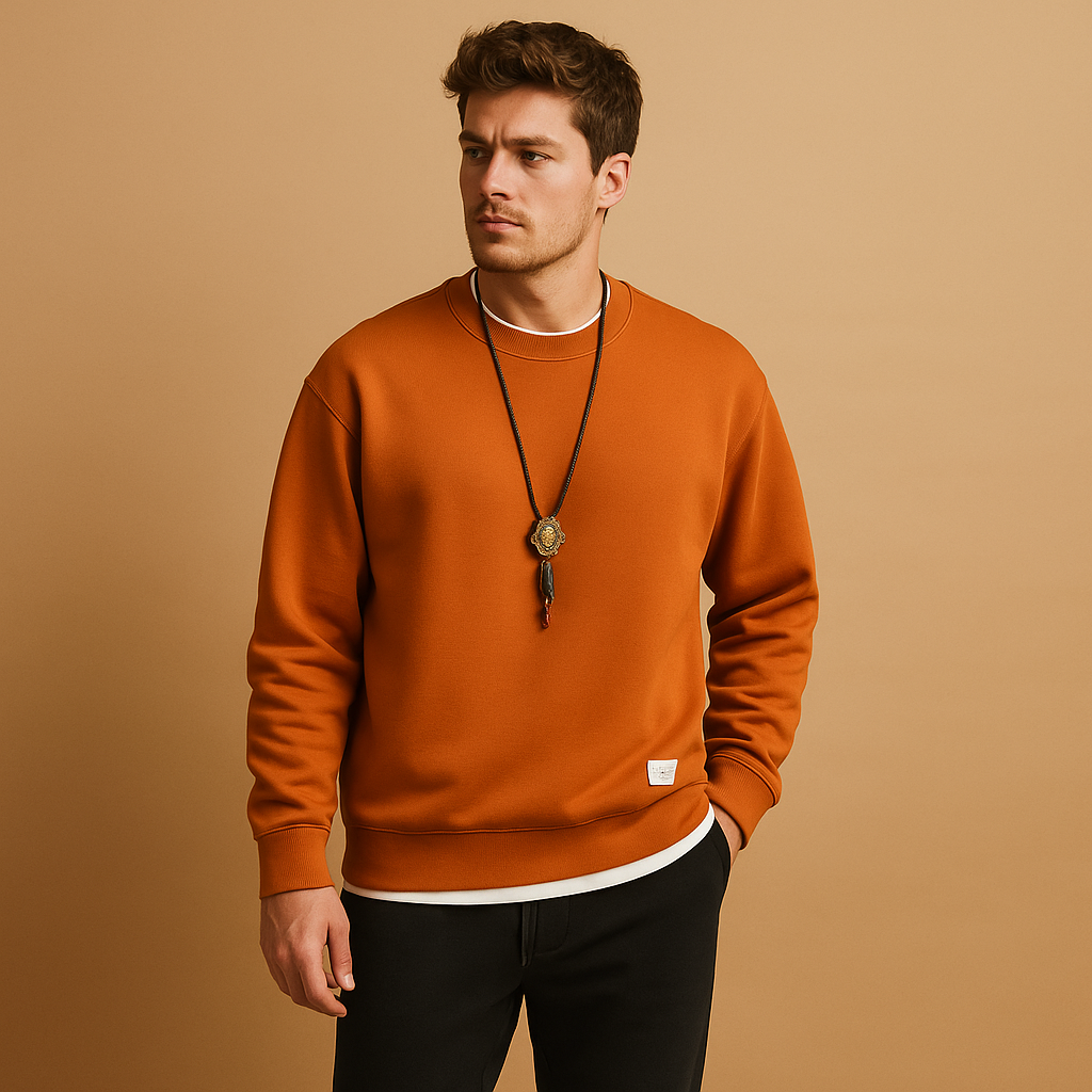 Men’s jogging set with sweater and jogger jeans. Relaxed fit and modern design, perfect for casual wear, light activities, and everyday comfort.