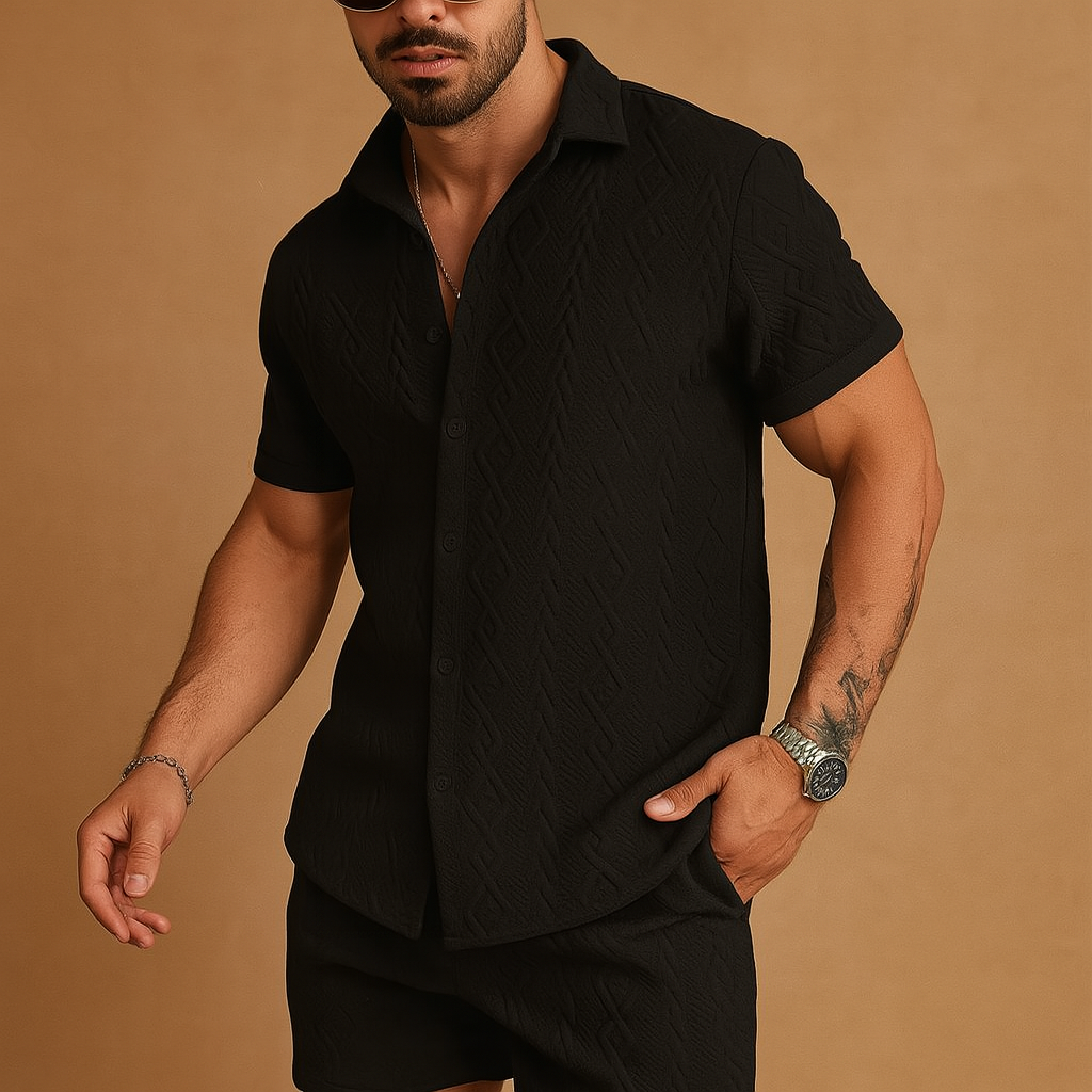 Men’s summer set with short-sleeve top and contrast collar, paired with matching shorts. Light stretch design, perfect for workouts, leisure, and warm days.