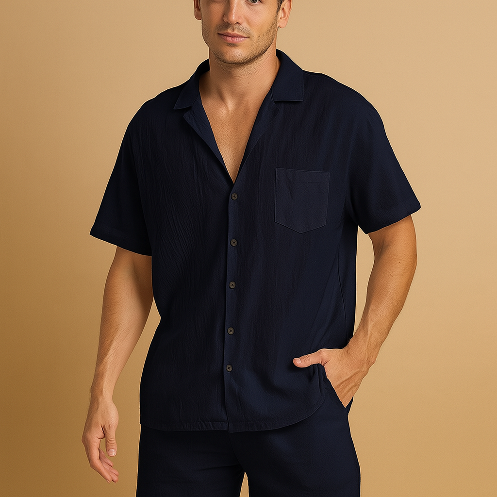 Men’s summer set with V-neck shirt and lapel collar, paired with elastic shorts. Relaxed fit, lightweight, perfect for casual wear and warm days.