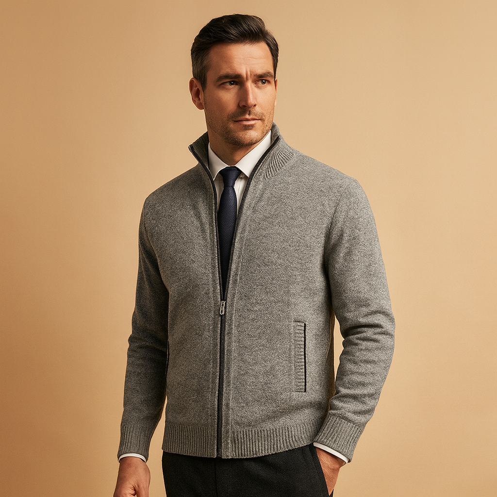 Men’s zipped cardigan with modern look, warm fabric, and practical zipper, perfect for casual, sporty, or daily autumn and winter outfits.